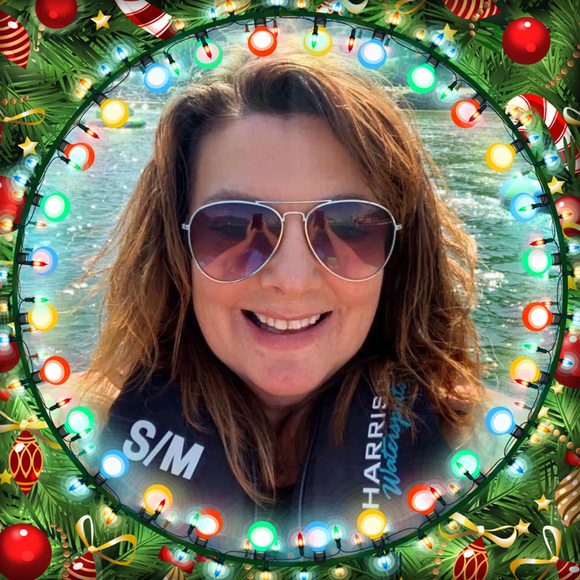 Poshmark profile picture for @critter